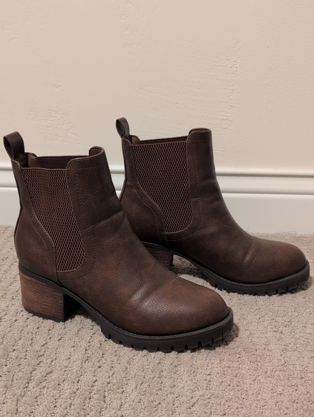 WORN ONCE Women's Brown Leather Chelsea Ankle Boots